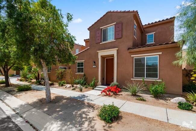 Building Photo - 3 Bed 2.5 Bath Spanish Walk Villa Palm Desert