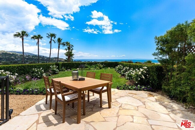 Photo - 23929 De Ville Way