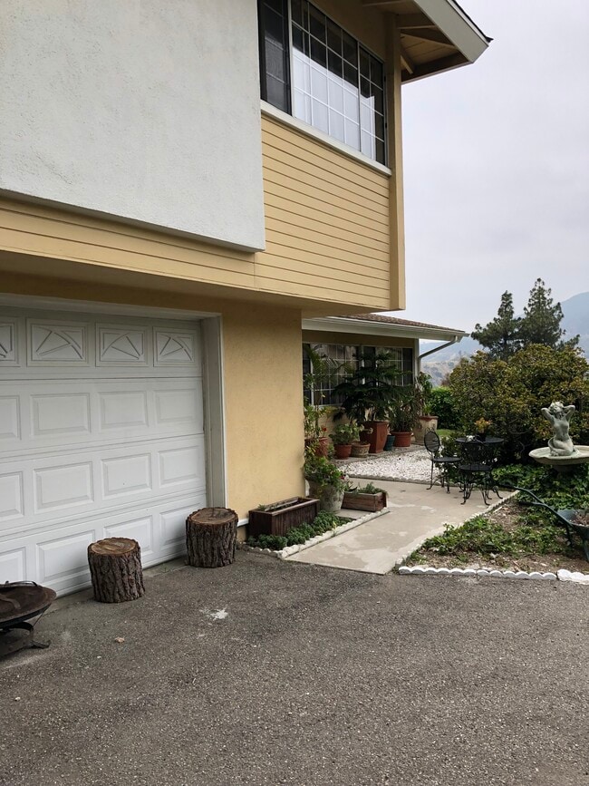 Building Photo - 1986 Sherer Ln