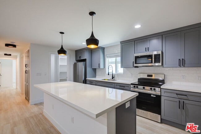 Photo - 1303 Beryl St Unit E