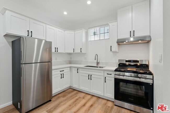Building Photo - 5017 Cimarron St Rental