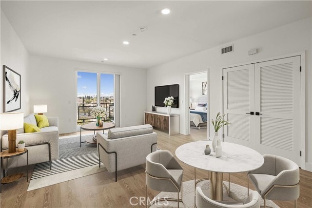 Photo - 11714 Archwood St Unit 207