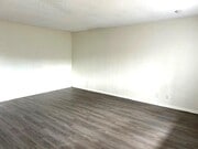 Photo - 1148 E 3rd Ave