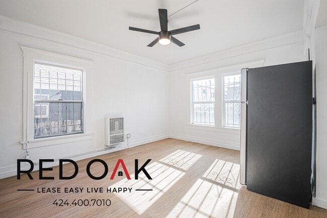 Photo - 1026 W 22nd St Unit 4