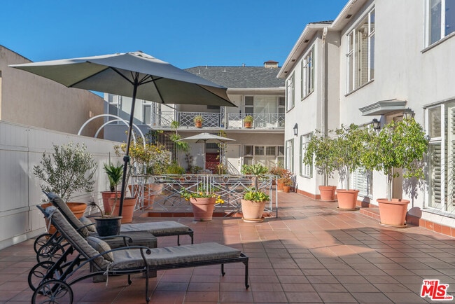 Photo - 1275 N Harper Ave Unit 15