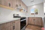 Photo - 1561 E Elizabeth St House