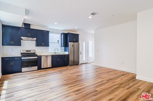 Photo - 712 S Alma St