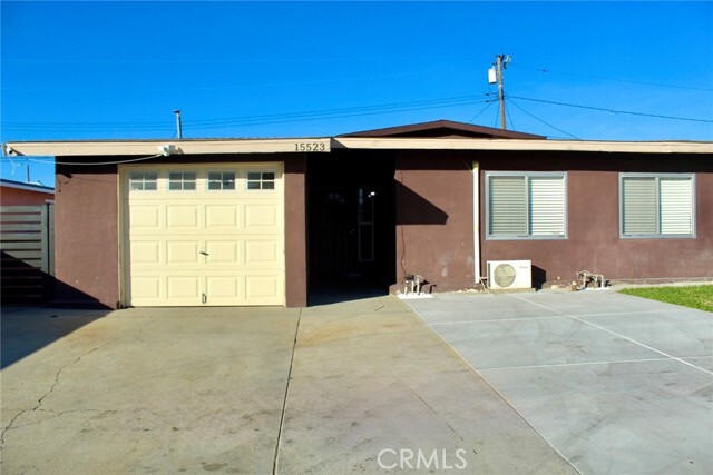 Building Photo - 15523 Cameo Ave