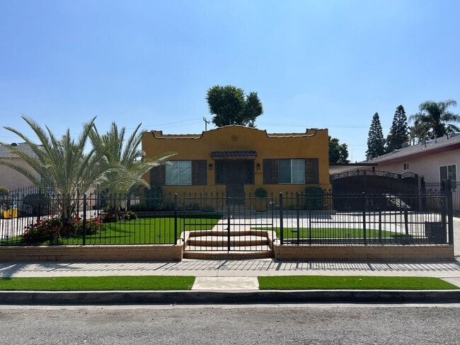 Photo - Beautifully Renovated 2 Bed / 1 Bath in Co...