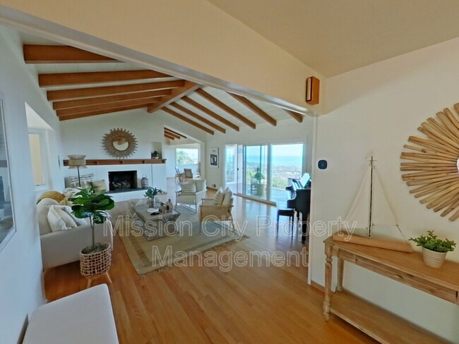 Photo - 1227 Viscaino Rd