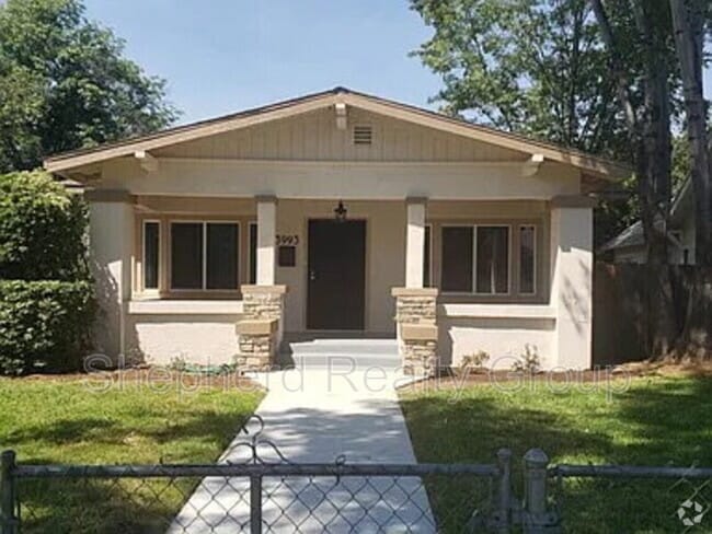 Building Photo - 3993 3rd St Rental