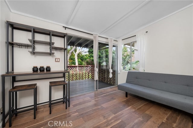 Photo - 655 Griffith Way