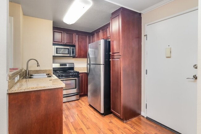 Photo - 5500 Owensmouth Ave Unit 5500 Owensmouth Ave  #216