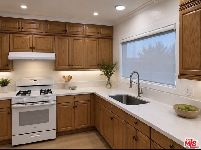 Photo - 2810 Francis Ave Unit 2810