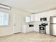 Photo - 626 E Arbor Vitae St Unit A