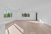 Photo - 6842 Cedros Ave