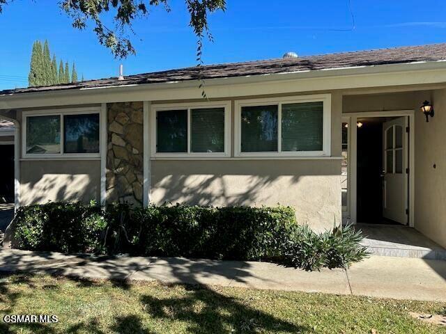 Photo - 2324 Markham Ave