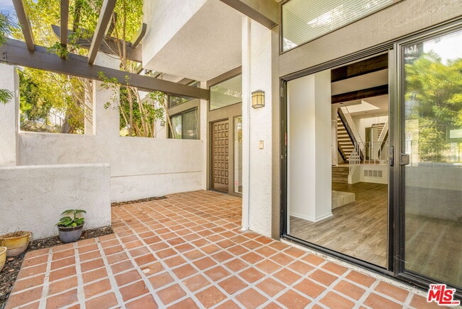 Photo - 1559 Palisades Dr