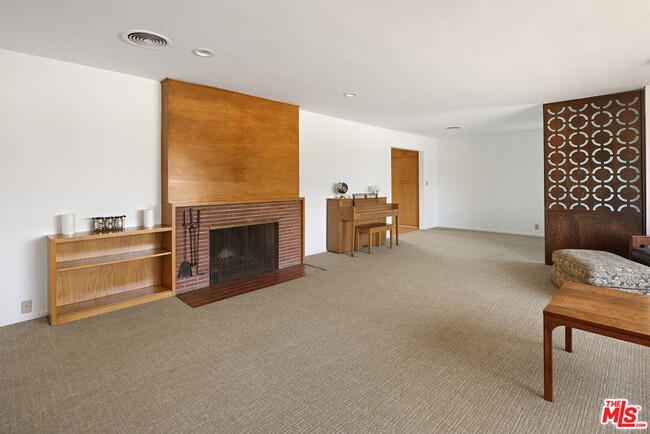 Photo - 8136 Loyola Blvd