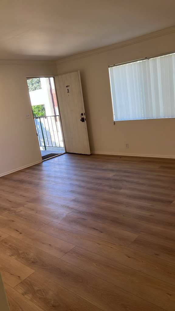 Building Photo - 507 S Orange Ave Unit A