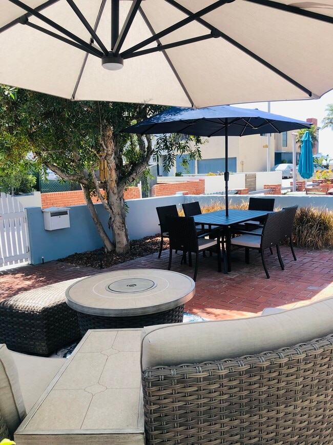 Building Photo - 29 5th St