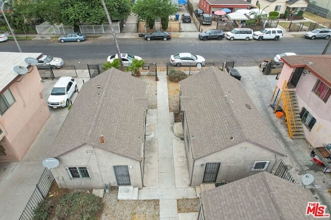 Photo - 644 W 81st St House