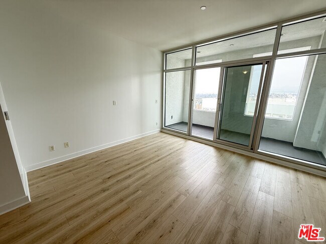 Photo - 3810 Wilshire Blvd Unit 1604