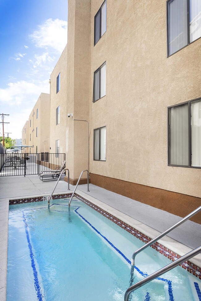 Photo - Woodbridge Gardens