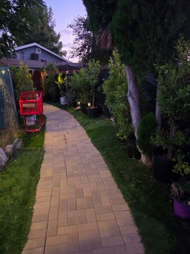 Photo - 7415 Beckford Ave