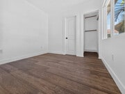 Photo - 9524 Mayne St