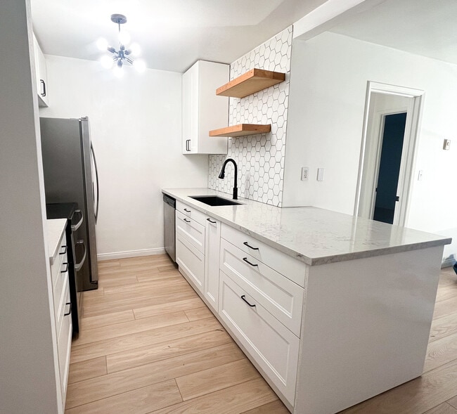 Building Photo - 7740 Redlands St Unit G1089