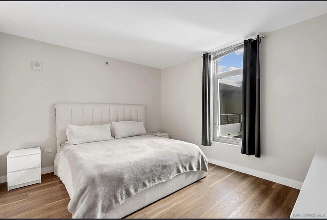 Photo - ONE  Bdrm Move-in ready FULLY FURNISHED