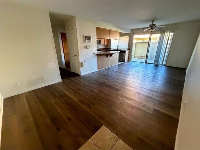 Building Photo - 615 Fredricks Ave Unit 137