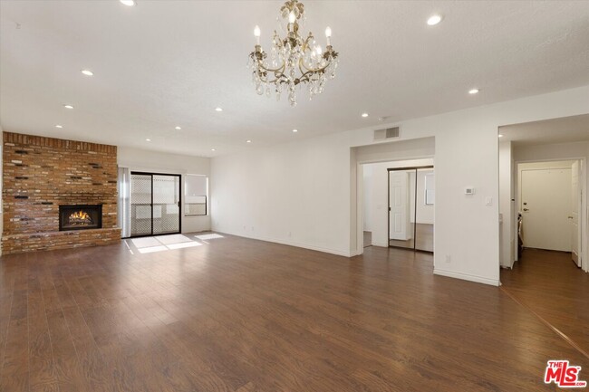 Photo - 432 S Hamel Rd Unit 201