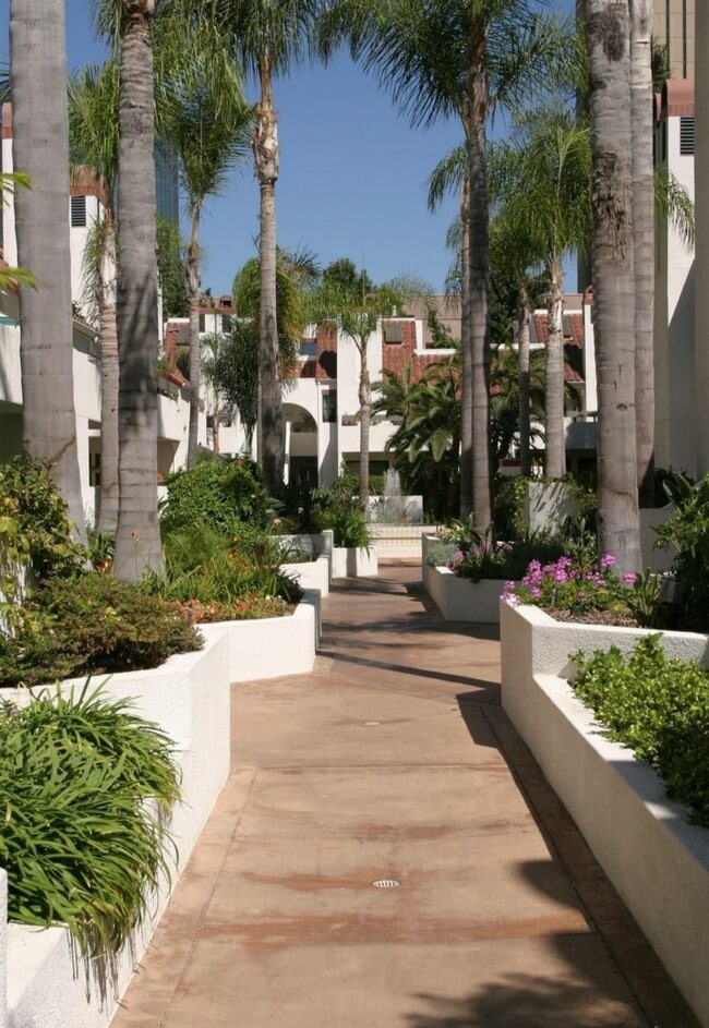 Building Photo - 701 Kettner Blvd Unit 149