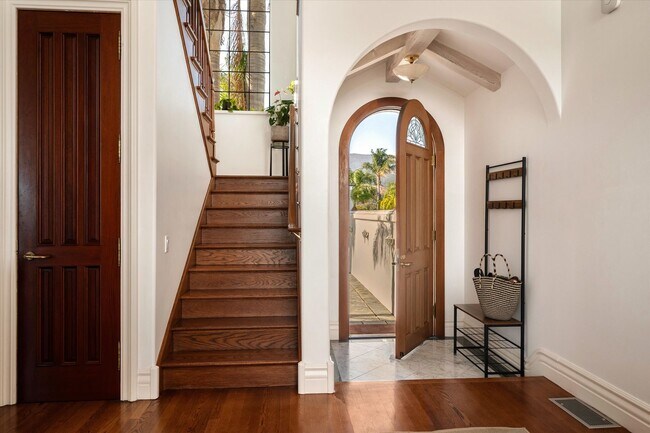 Photo - 6060 La Goleta Rd Unit C - Townhouse