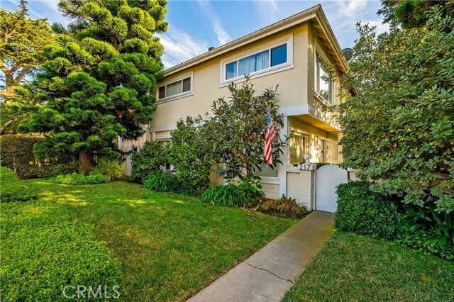 Building Photo - 217 Cypress Dr Unit B Rental