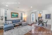 Photo - 421 N Beachwood Dr