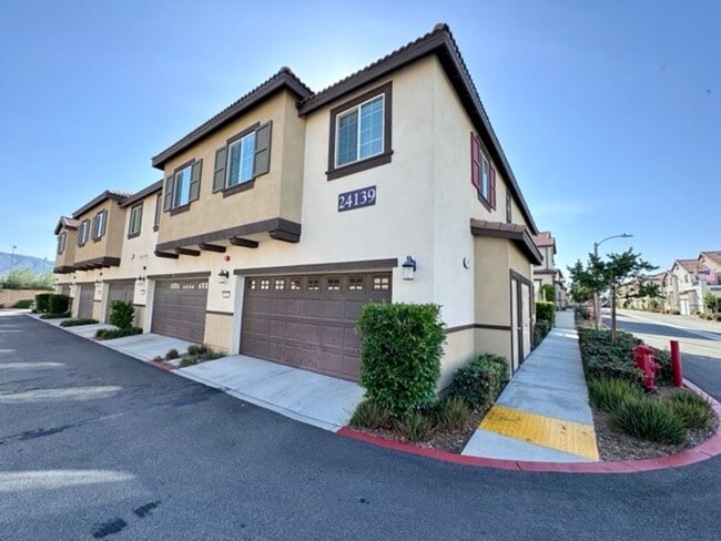Beautiful 3 Bedroom 2.5 Bathroom Condo wit... - Beautiful 3 Bedroom 2.5 Bathroom Condo wit...