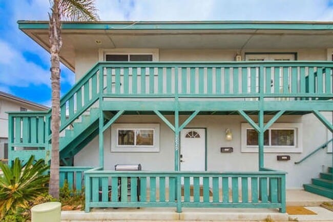 Building Photo - 4 Bed 2 Bath in South Mission Beach - one year lease