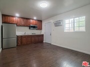 Photo - 453 N Kingsley Dr Apartment Unit 10