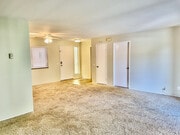 Photo - 2530 Clairemont Dr House