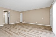 Photo - 1234 Wellesley Ave Apartment Unit 01
