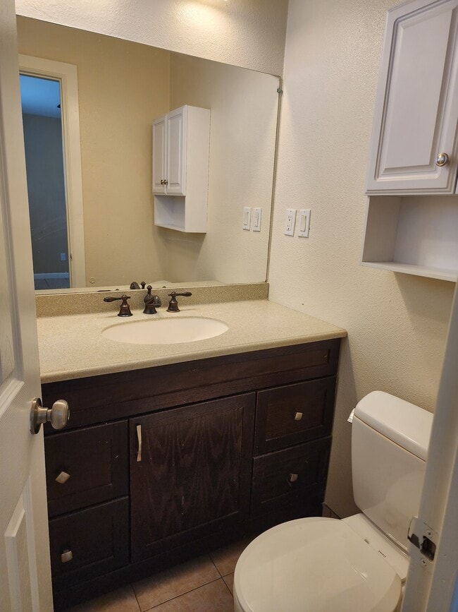 Photo - 504 Carlsbad St