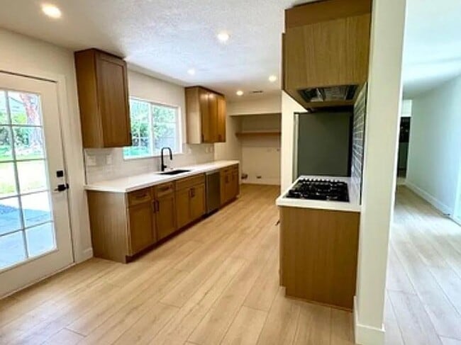 Photo - 1909 N Abbie Way