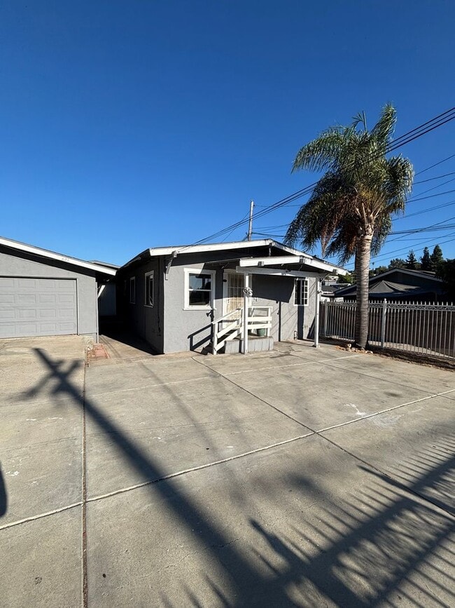 Building Photo - 621 66th St Unit 621 66th St.  A Rental