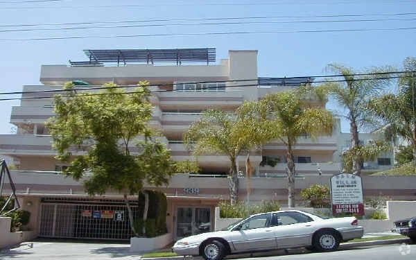 Palm Villas Apartments - 939 Palm Avenue