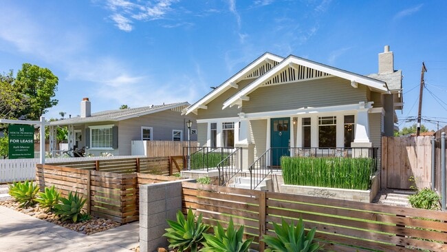 Photo - Modern Kensington Cottage