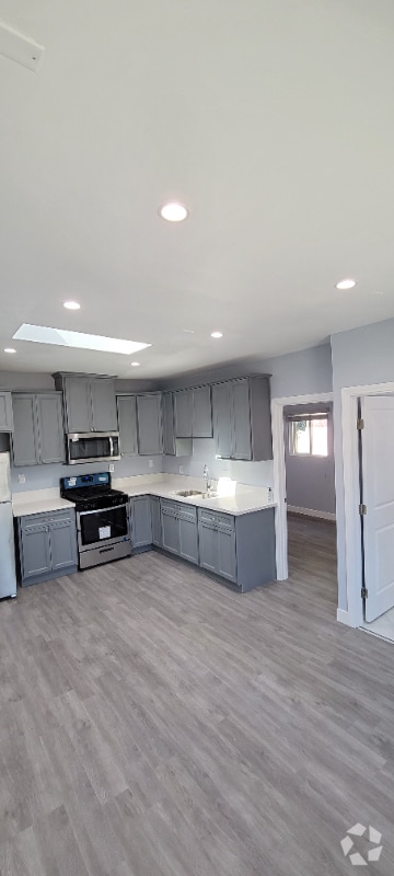 Building Photo - 362 S Palm Dr Unit 1 Rental