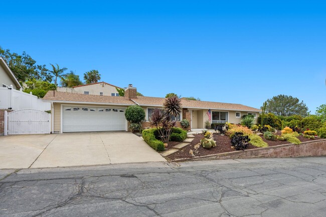 Charming 3 Bedroom 2 Bathroom Home in La M... - Charming 3 Bedroom 2 Bathroom Home in La M...